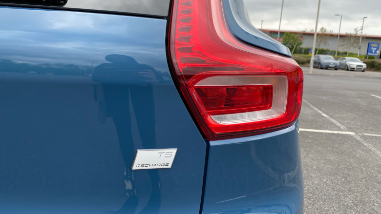 Volvo Xc40 1.5 T5 Recharge PHEV Ultimate Dark 5dr Auto Estate